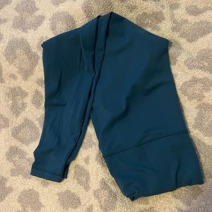 Lululemon High Rise Blue Tights Size 16